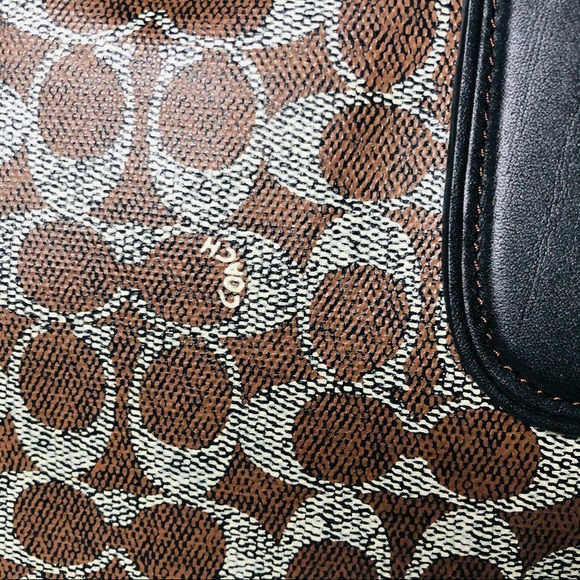 NWT Coach Signature Tote w/cosmetic bag - Picture 4 of 11